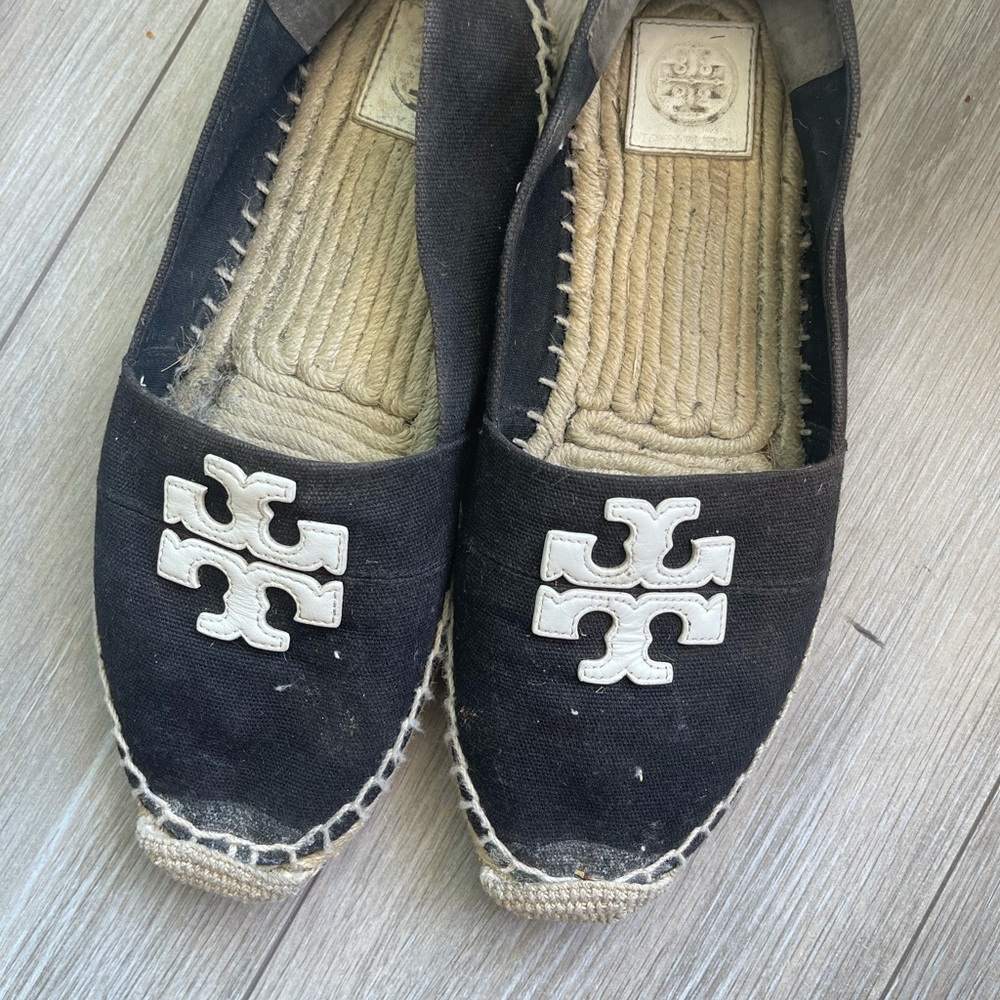 Beautiful black comfy shoes